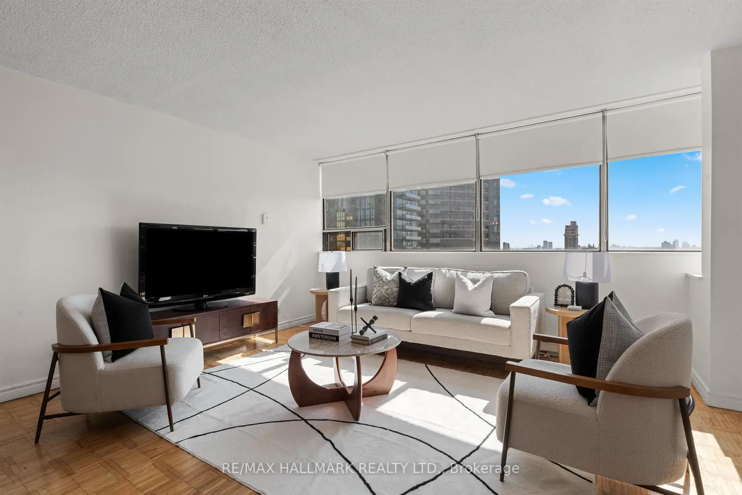 Additional image 8 of 914 Yonge Street 1506