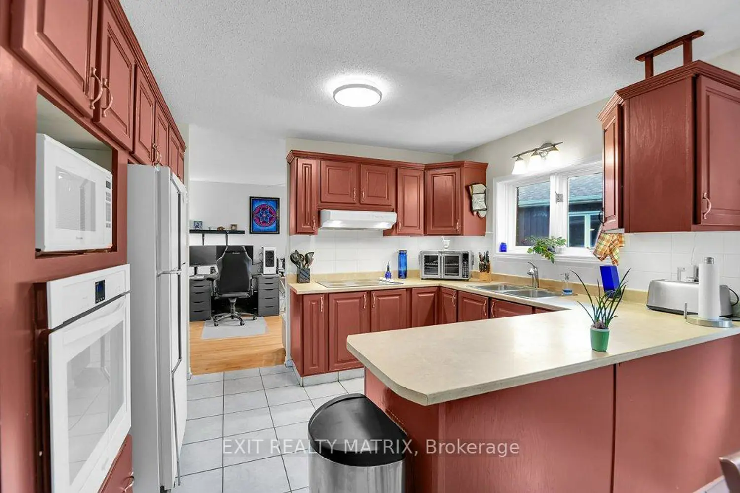 72 Castlebeau Street photo 3