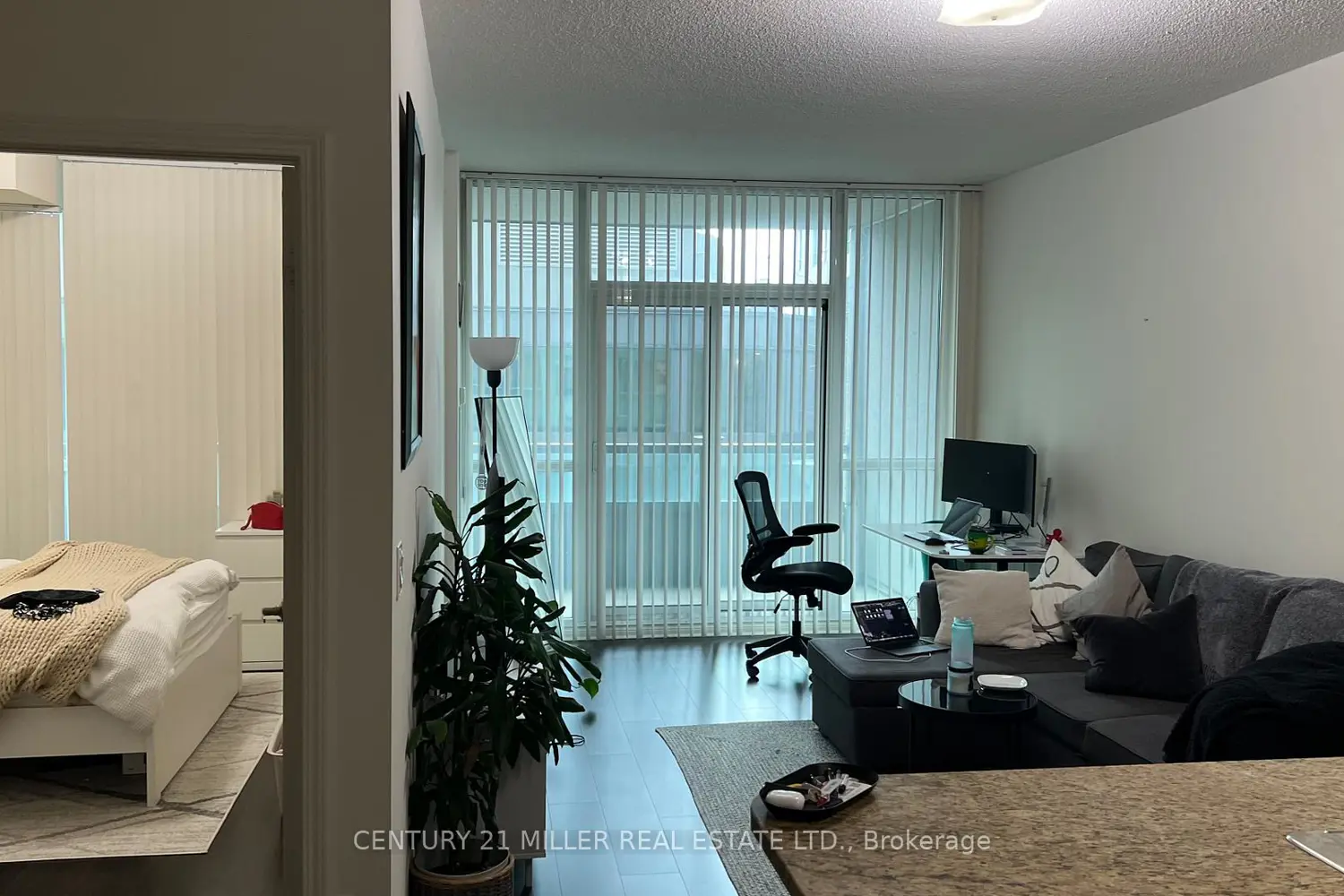 Additional image 6 of 25 Lower Simcoe Street 326