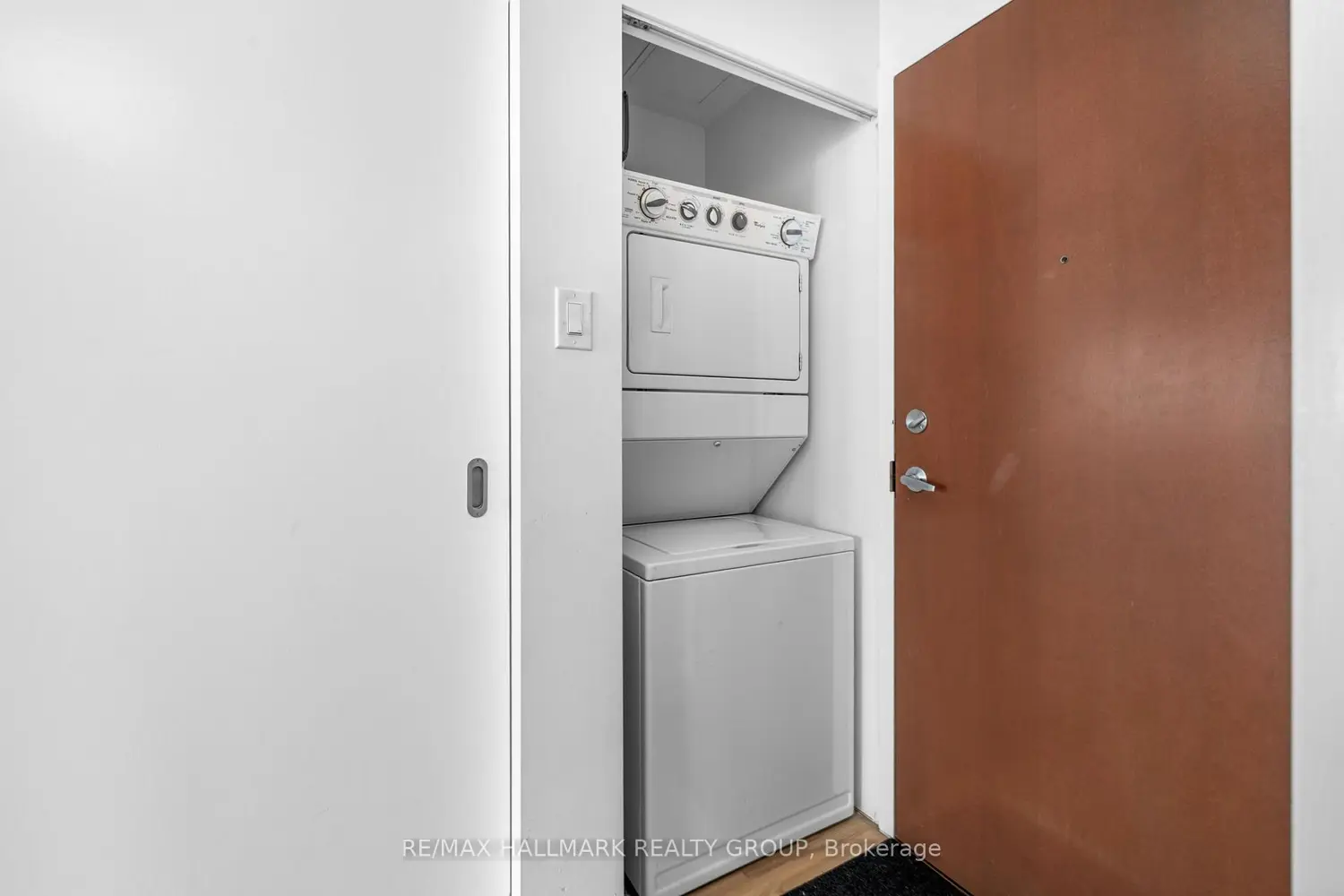 Additional image 3 of 324 Laurier Avenue 2207