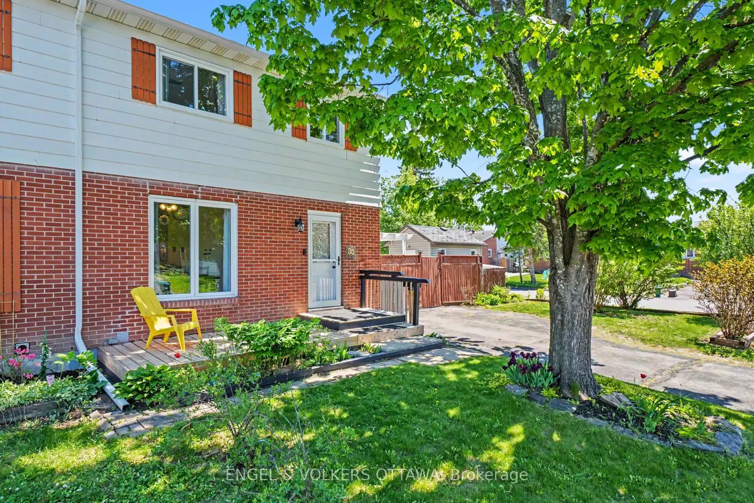 80 Morton Drive photo 2