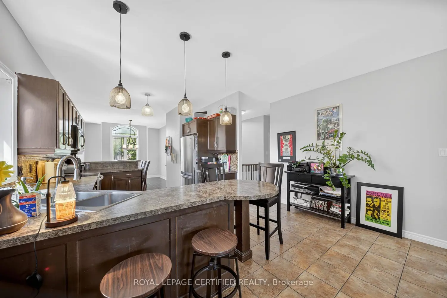 91 Candlewood Drive photo 4