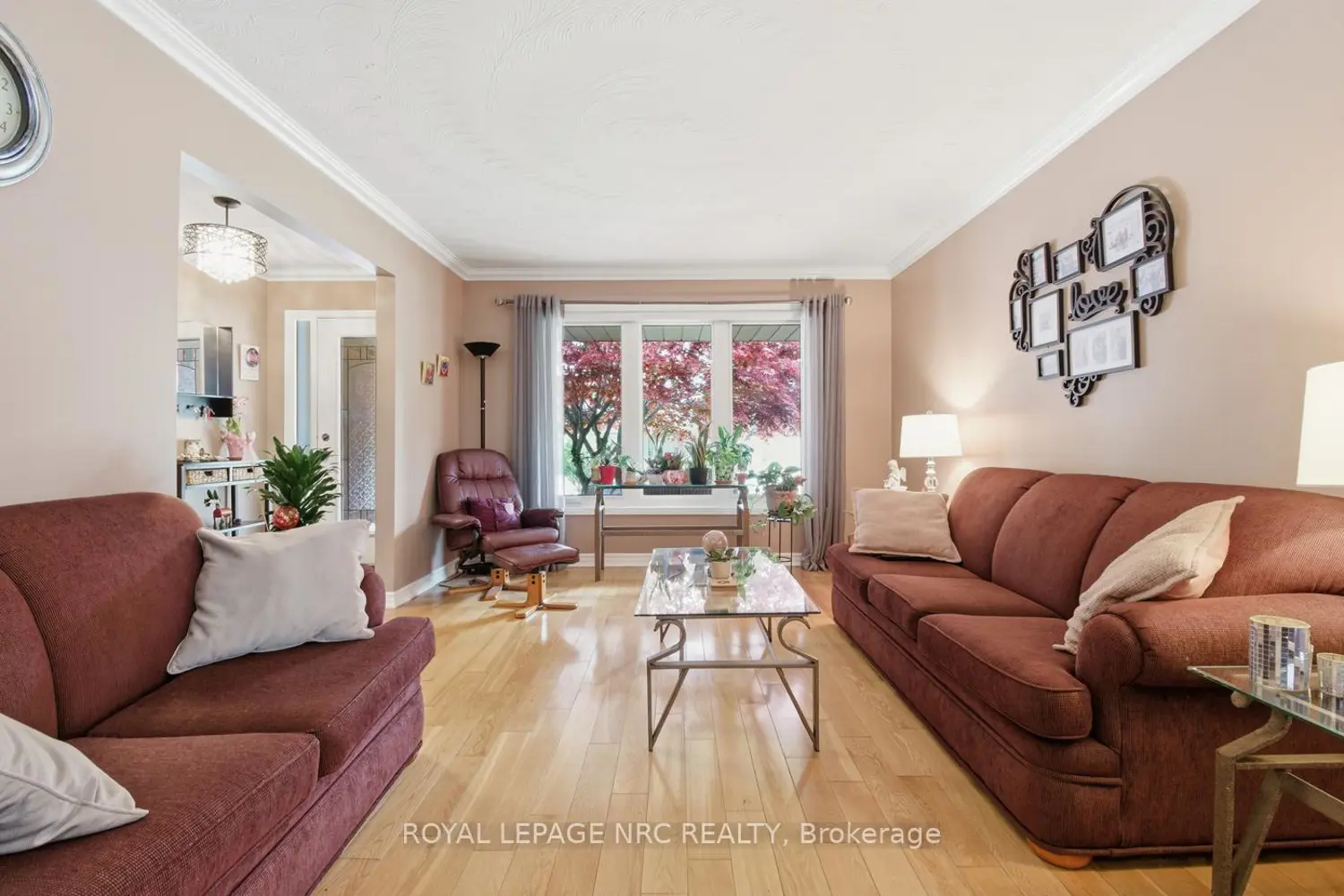 27 Woodrush Avenue photo 5