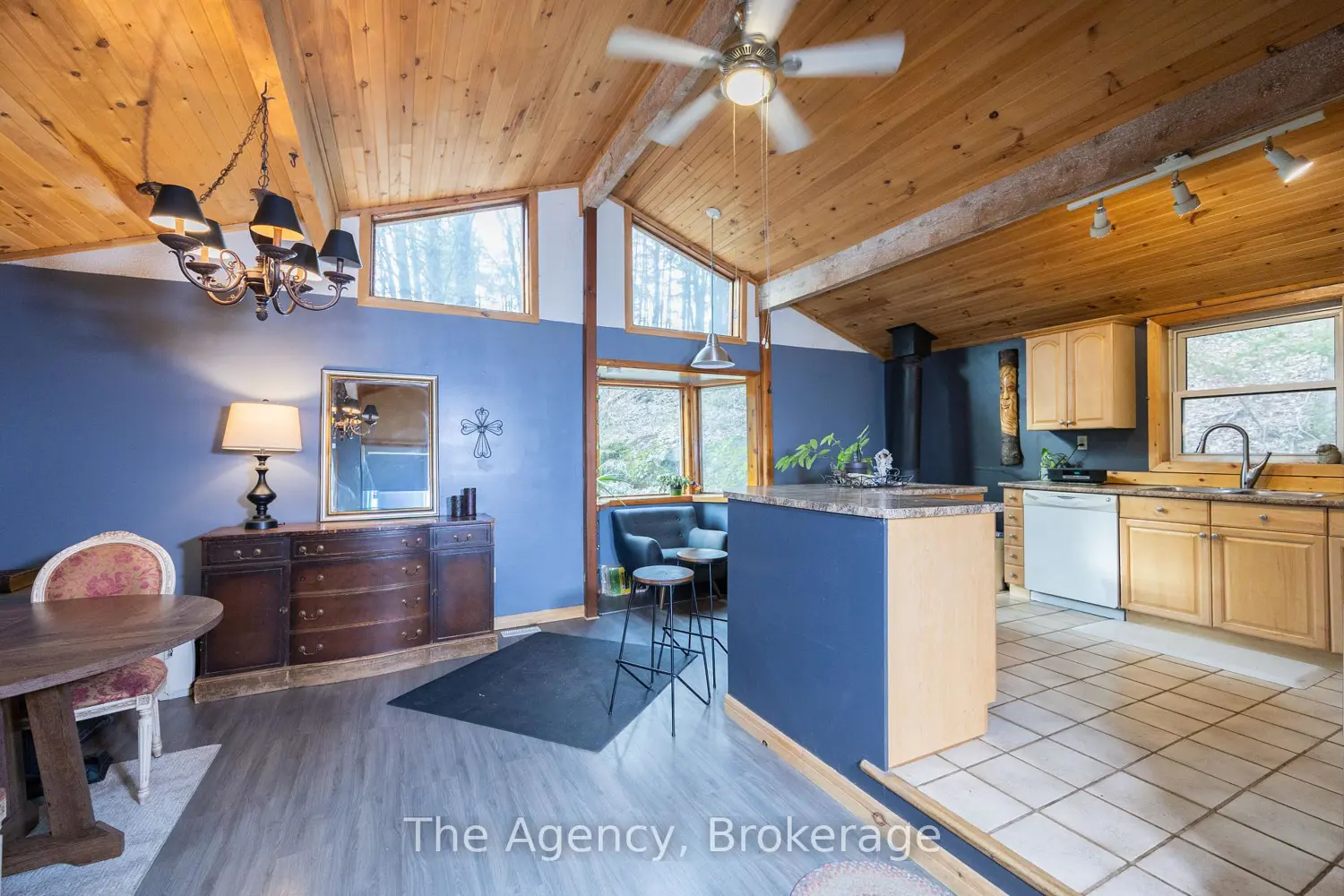 1094 Springdale Park Road photo 3