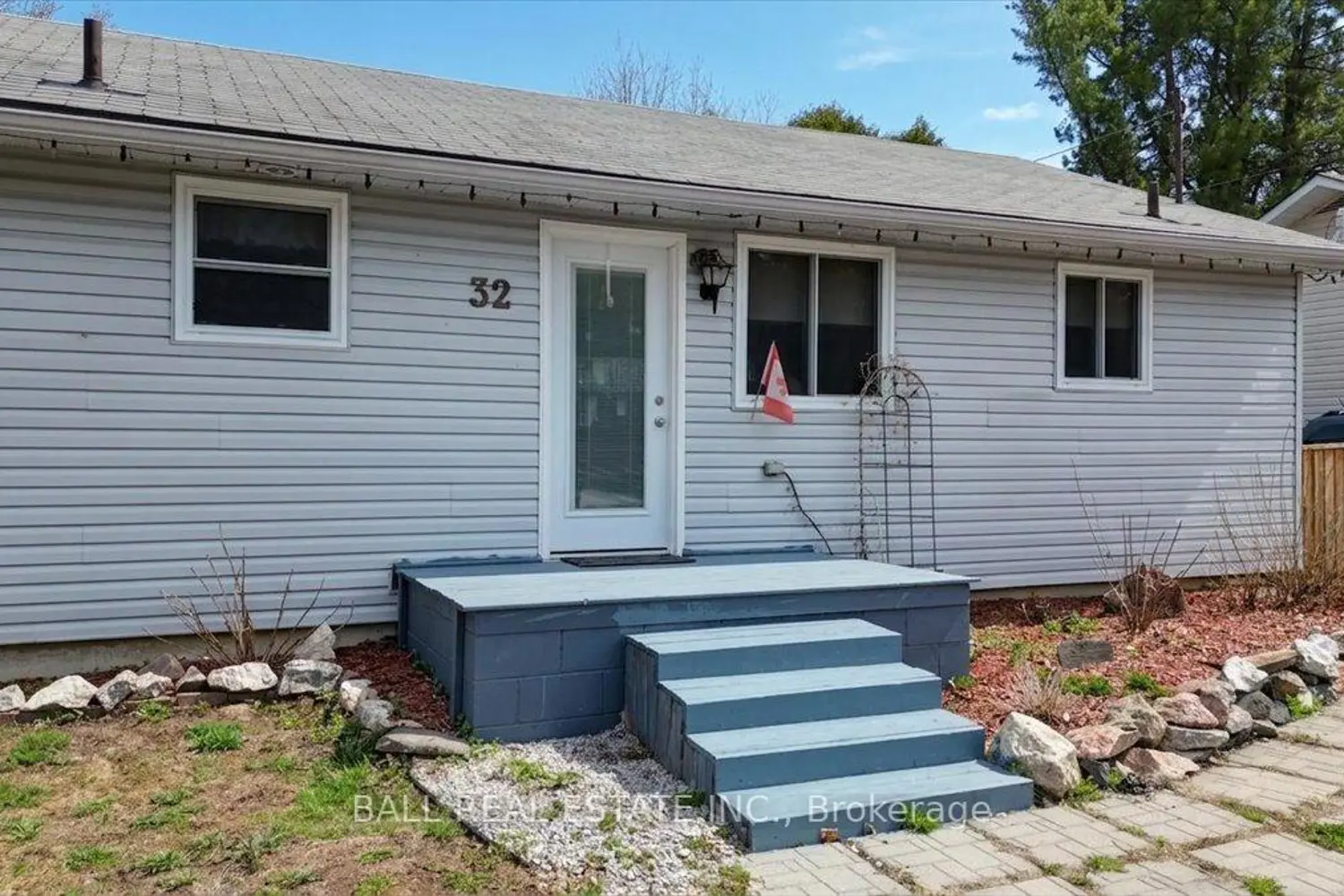 32 Hemlock Street photo 2