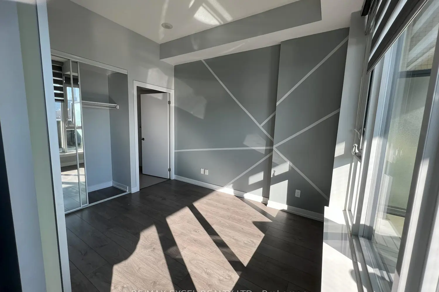 Additional image 9 of 297 College Street 503