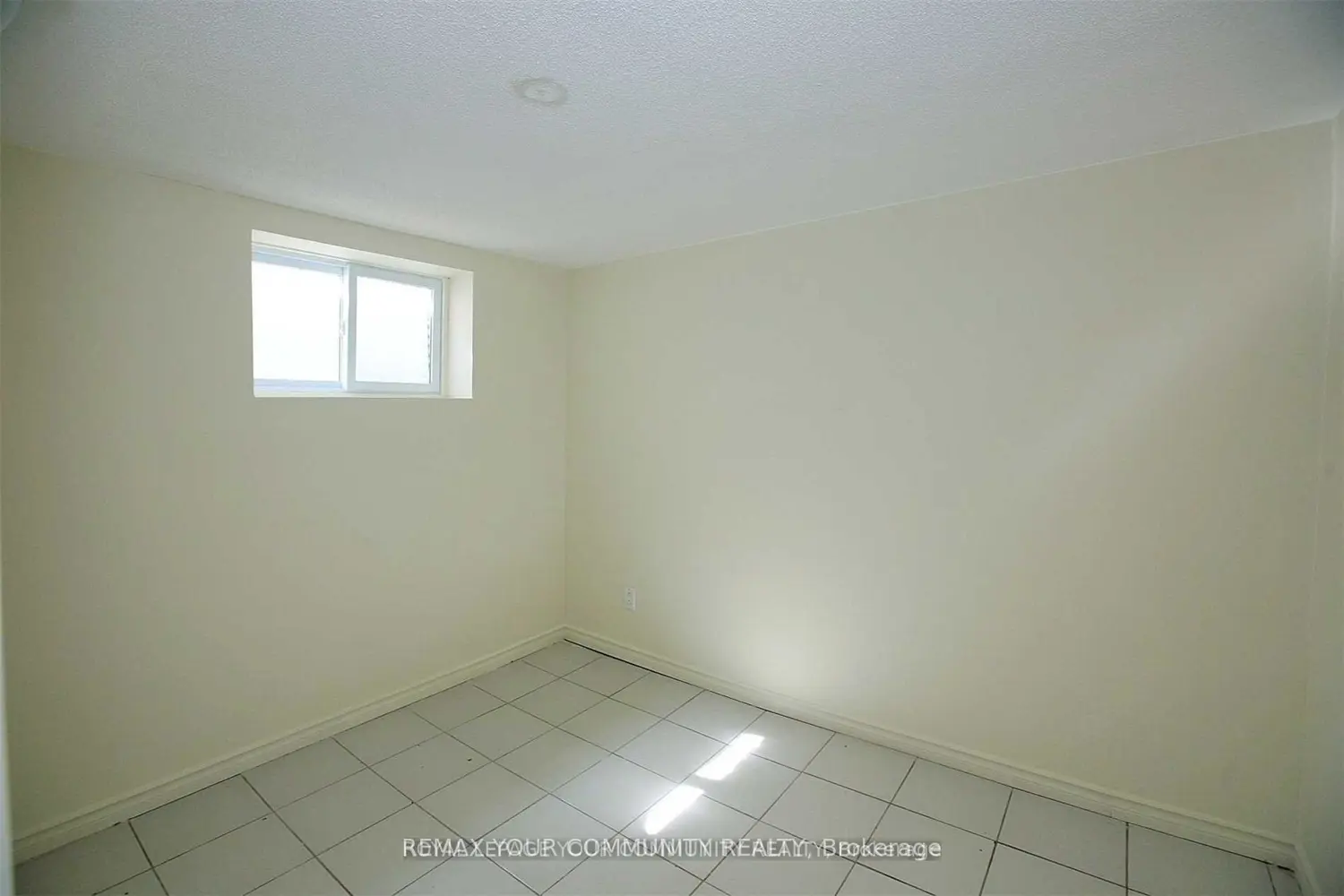 Additional image 13 of 8 Stanwood Crescent