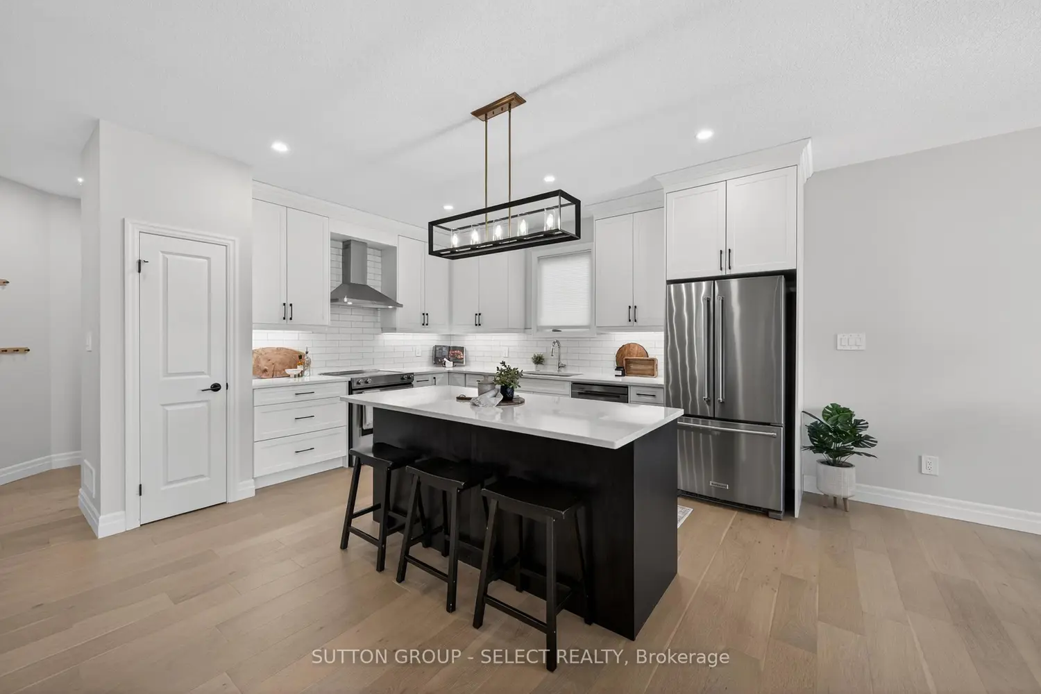 3924 Campbell Street photo 2