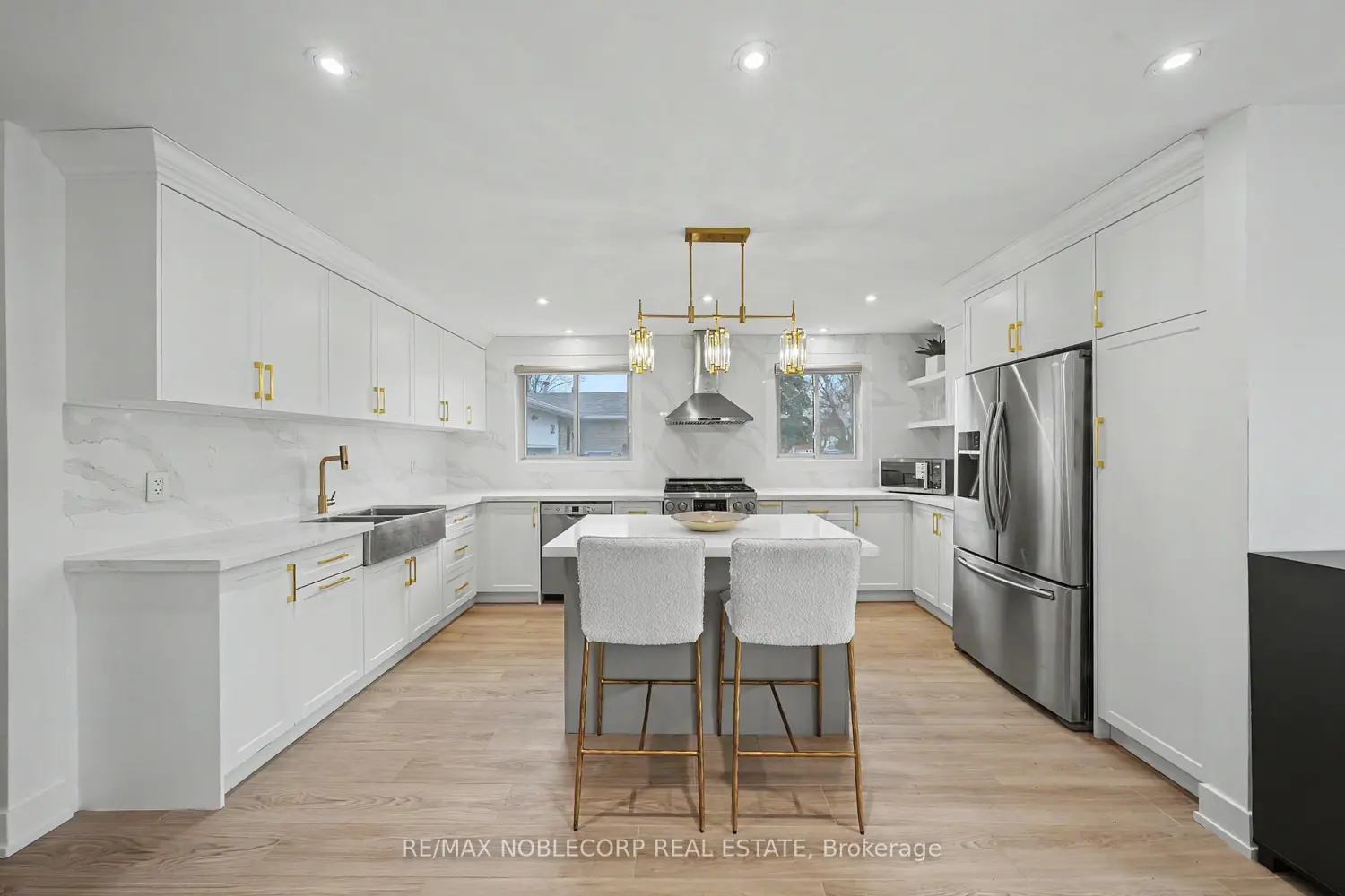 24 Maple Avenue photo 5