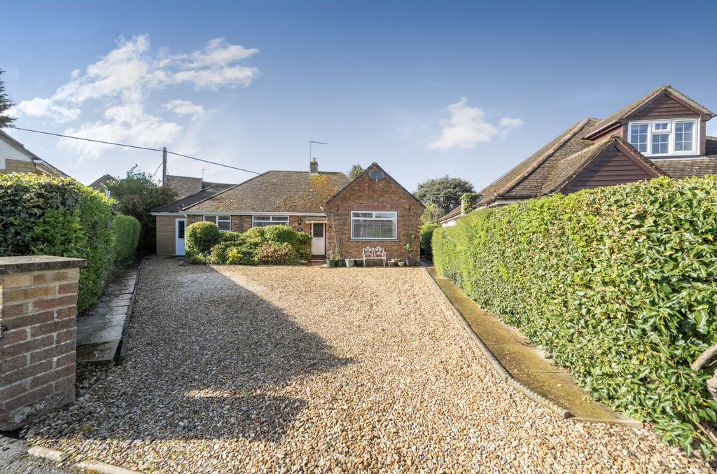 3 bed bungalow for saleFolly View Crescent, Faringdon, Faringdon SN7