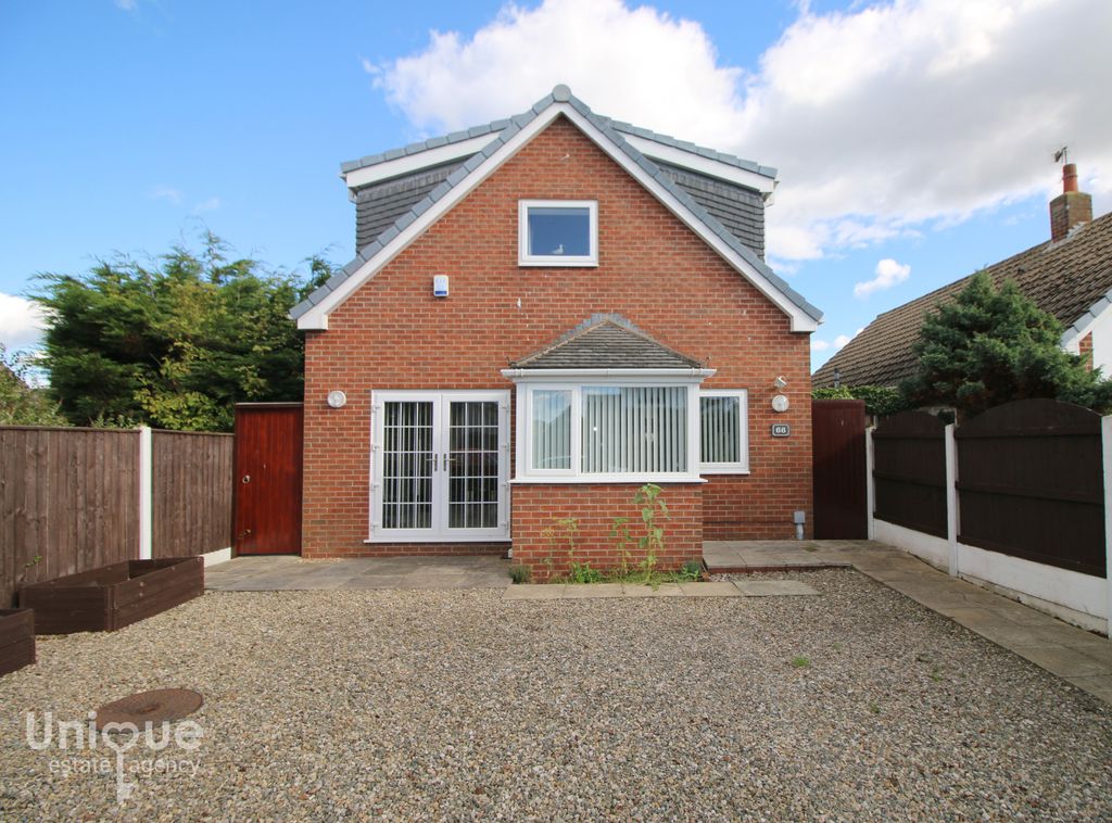 2 bed bungalow for saleUllswater Avenue, Fleetwood FY7