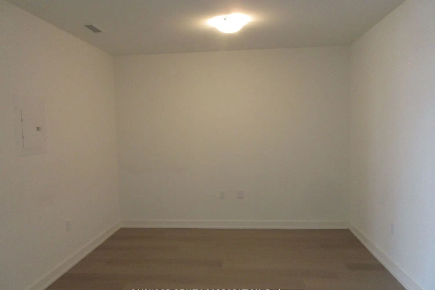 Additional image 9 of 859 The Queensway 512
