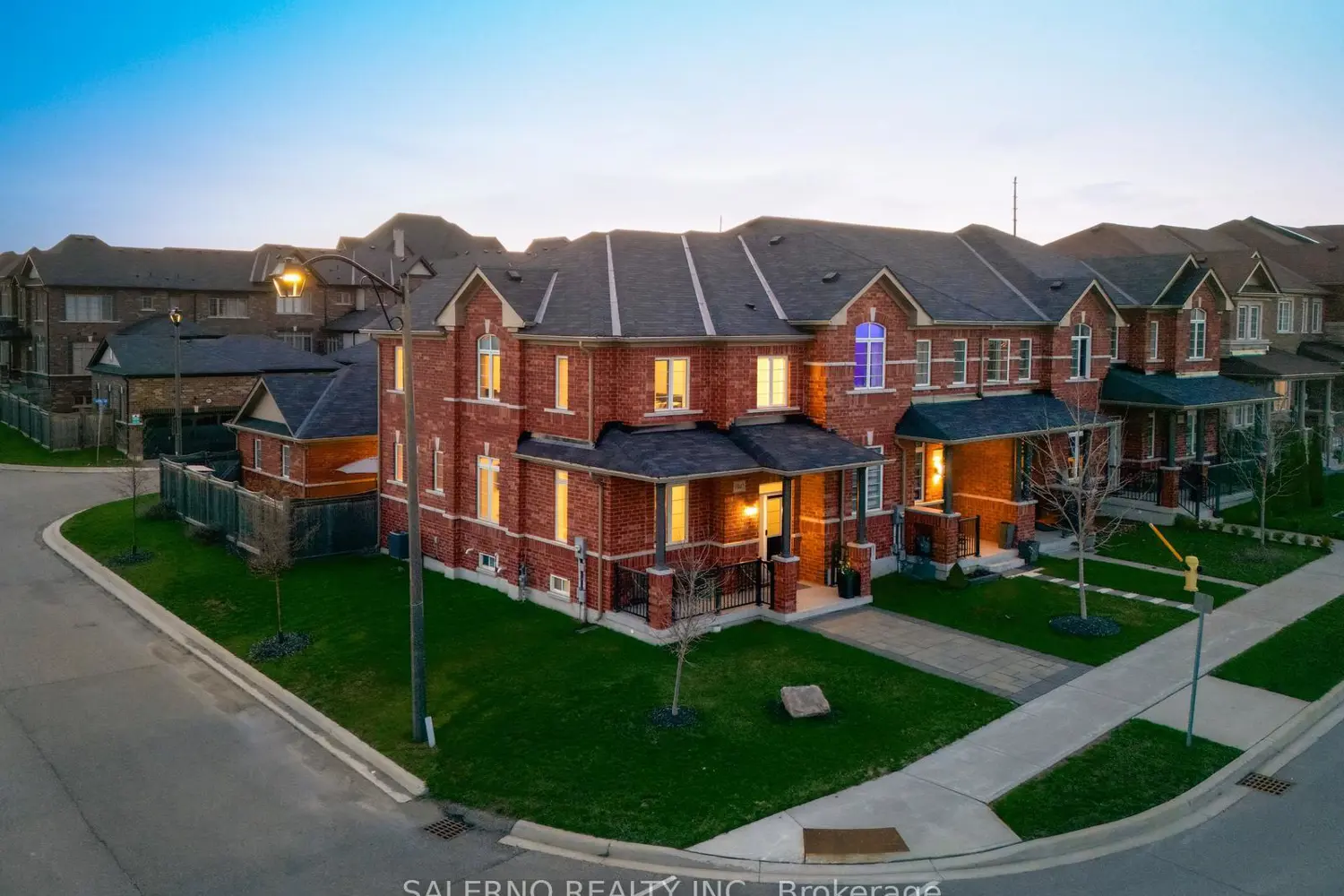 1042 Murrell Boulevard photo 3