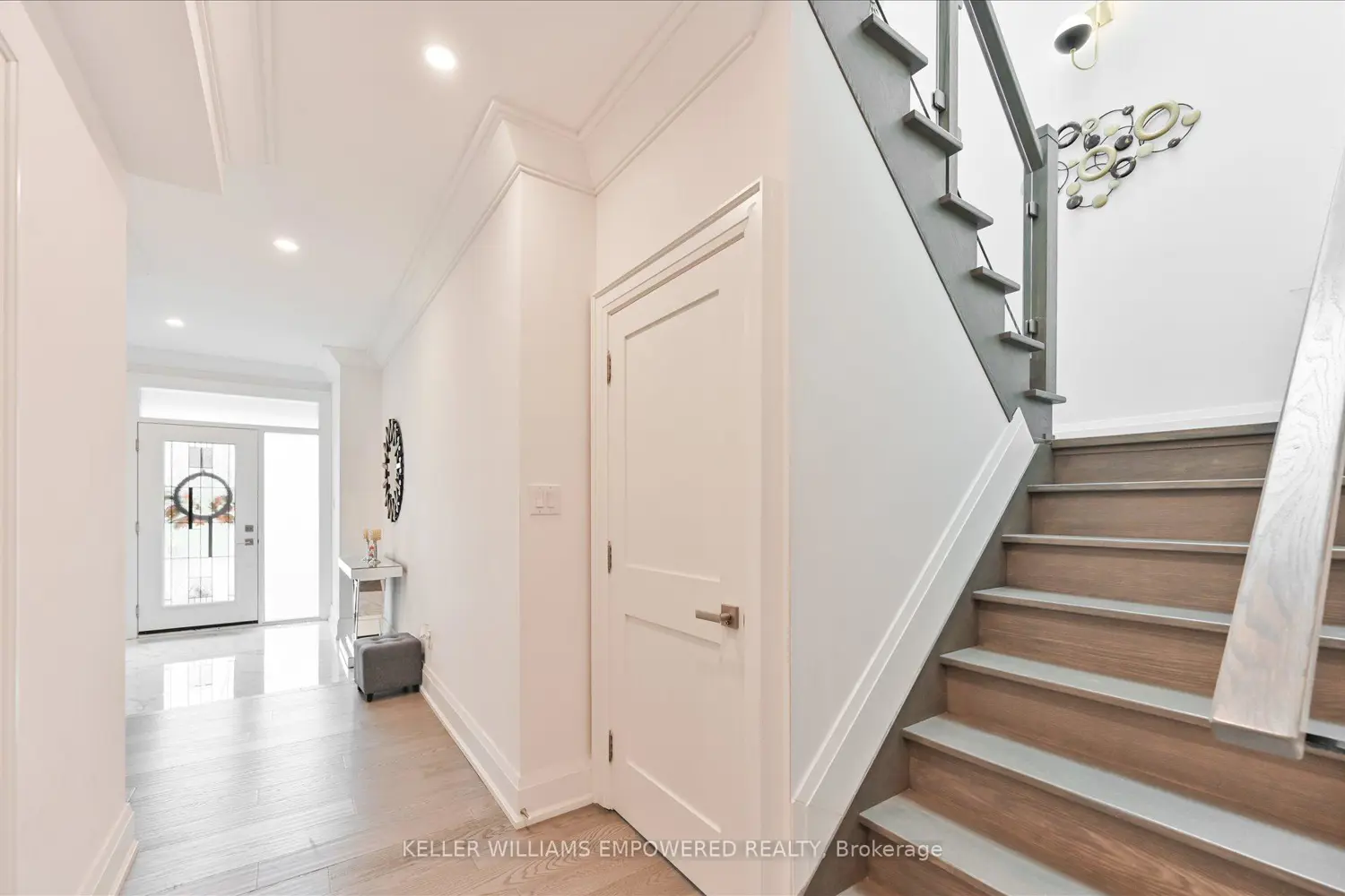 43 Wolcott Avenue photo 5