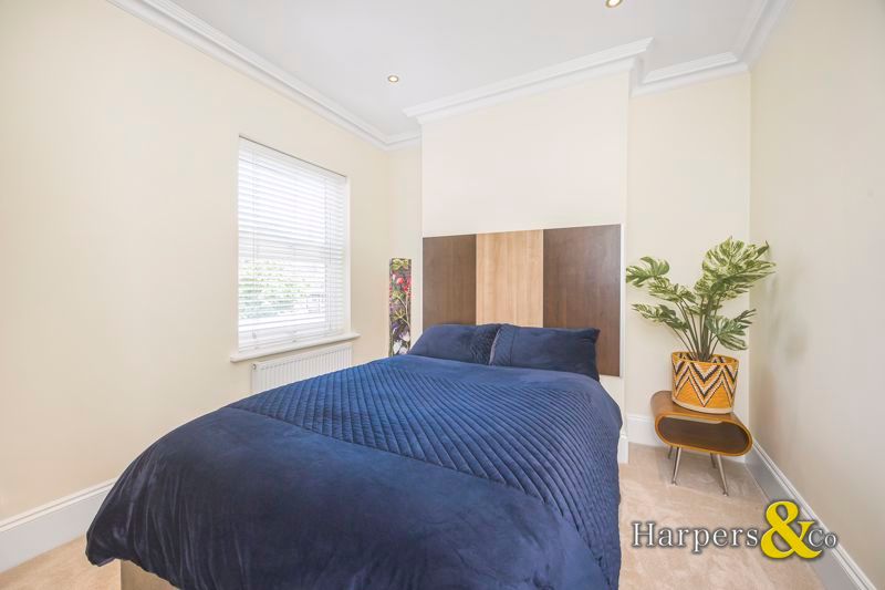 Additional image 7 of 2 bed flat for salePark Crescent, Erith DA8