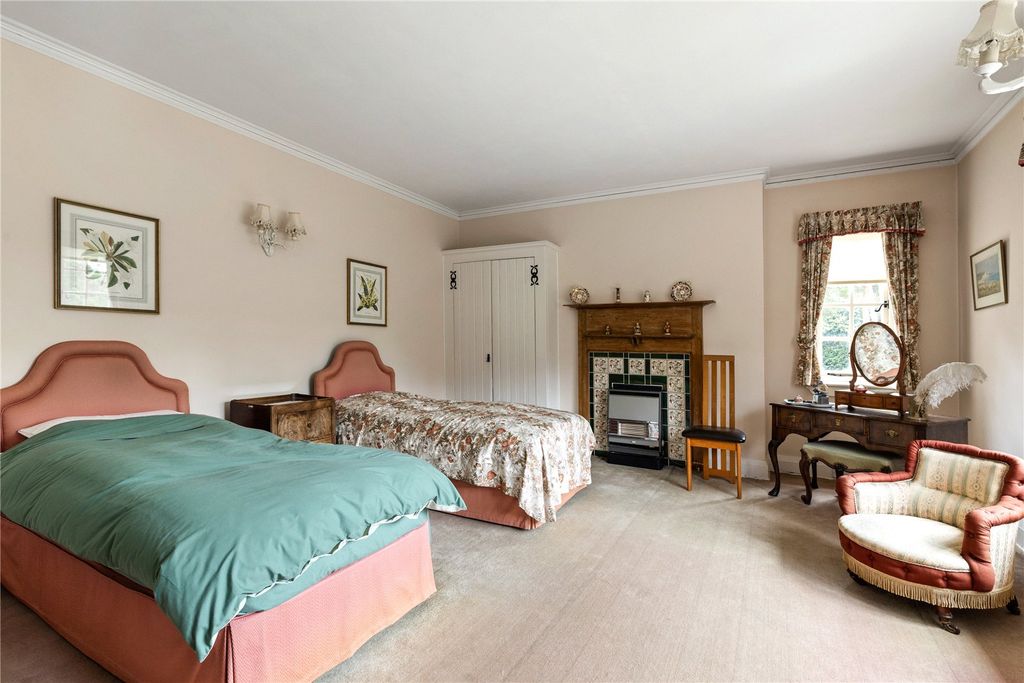 Additional image 15 of 10 bed detached house for saleBlighton Lane, The Sands, Farnham, Surrey GU10