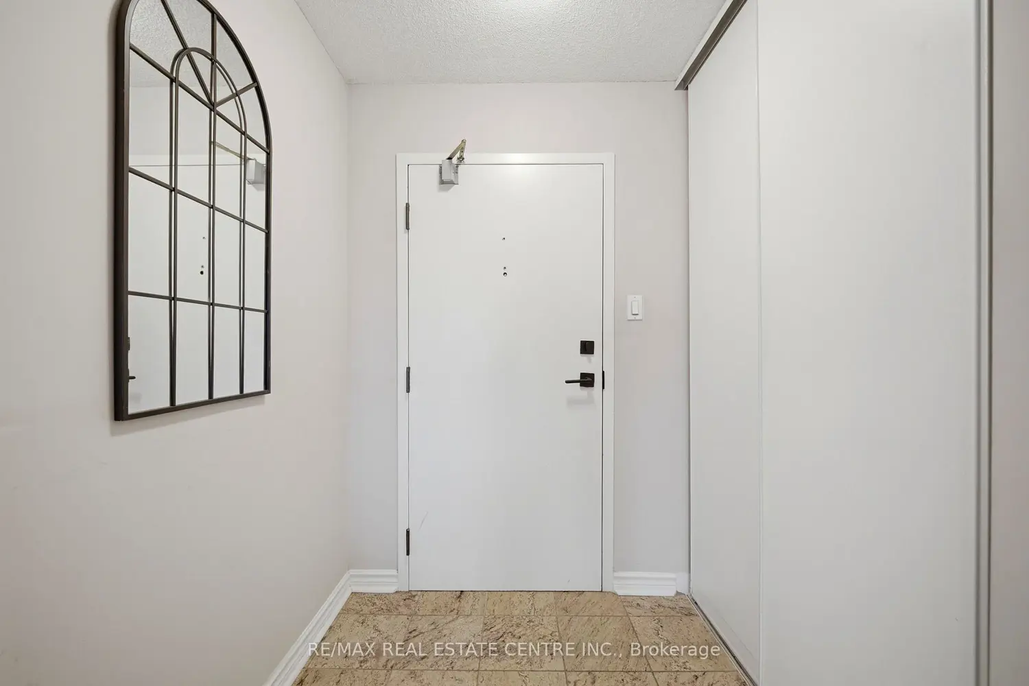 8501 Bayview Avenue 1414 photo 2