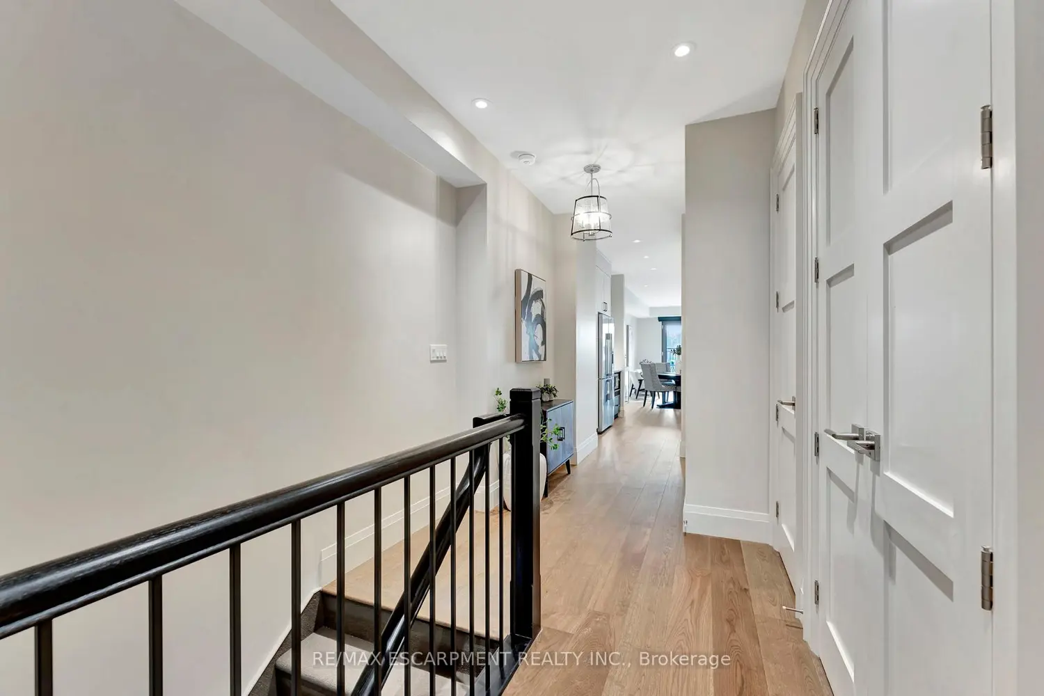 7 Grand River Street 204 photo 2