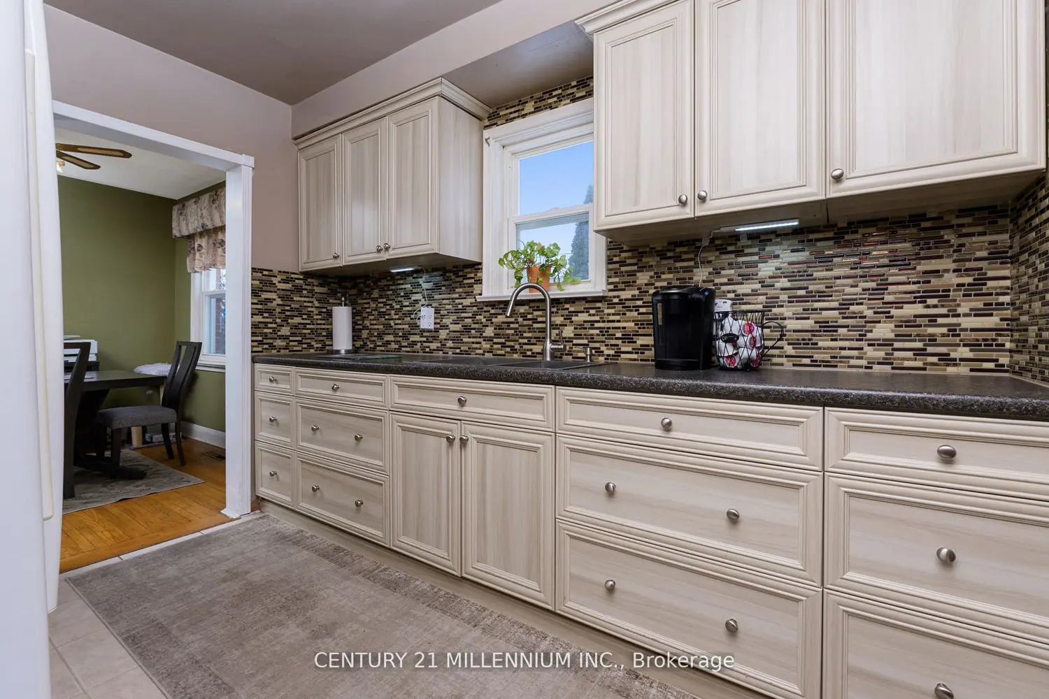 9 Crestview Avenue photo 2