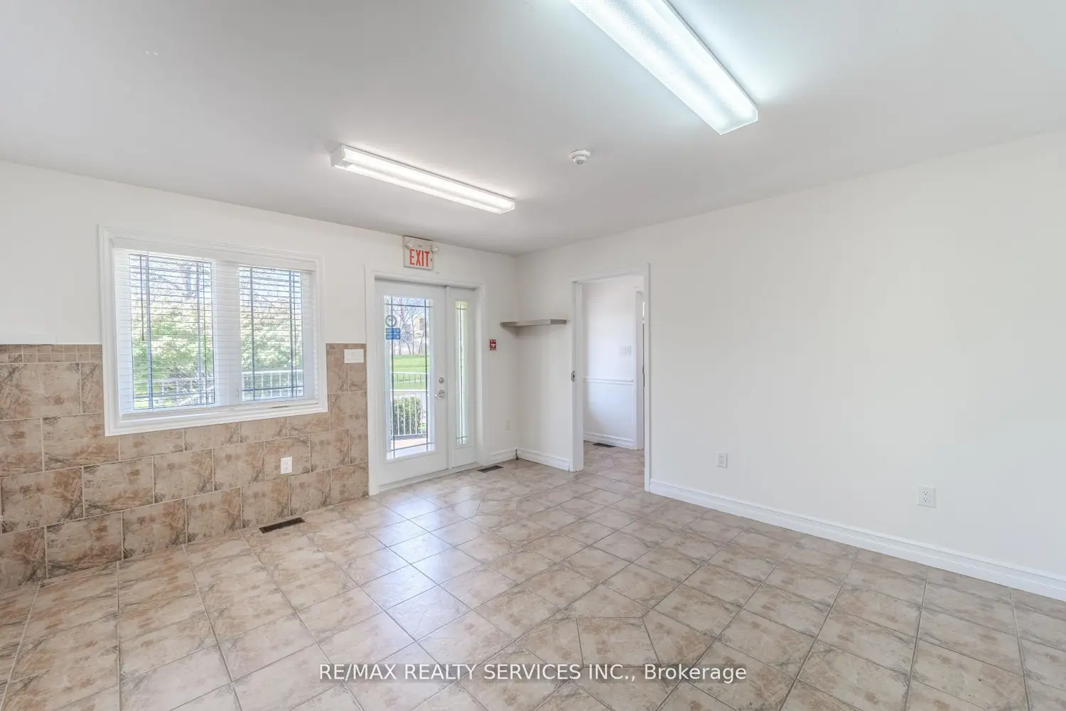 Additional image 3 of 8006 Norton Street