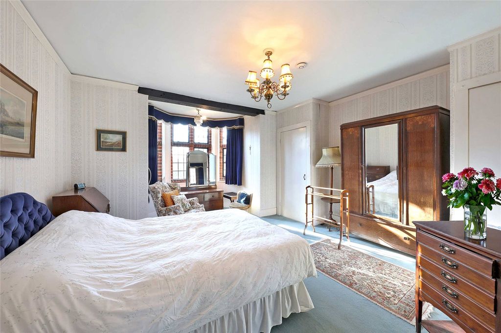 Additional image 10 of 11 bed detached house for saleSt. Huberts Lane, Gerrards Cross, Buckinghamshire SL9