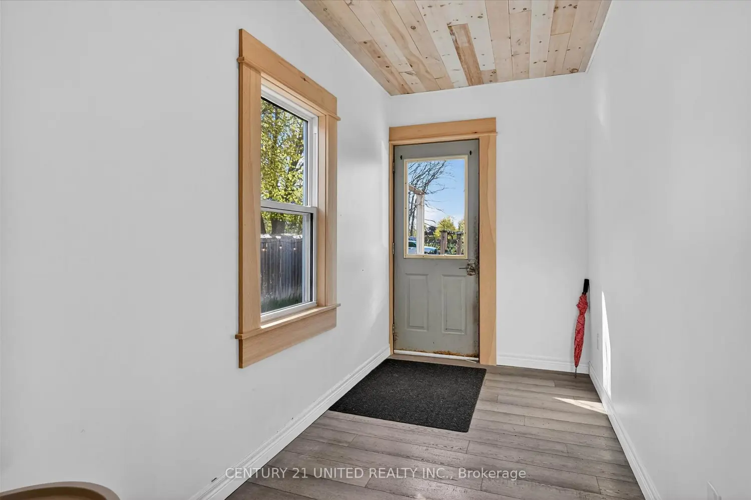 201 Romaine Street photo 5