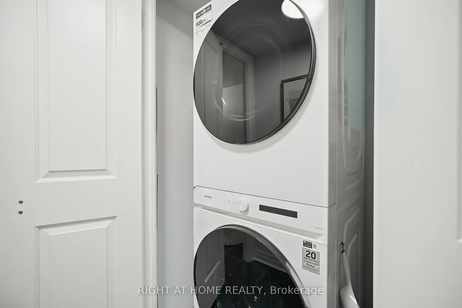 Additional image 12 of 2015 Sheppard Avenue 3802