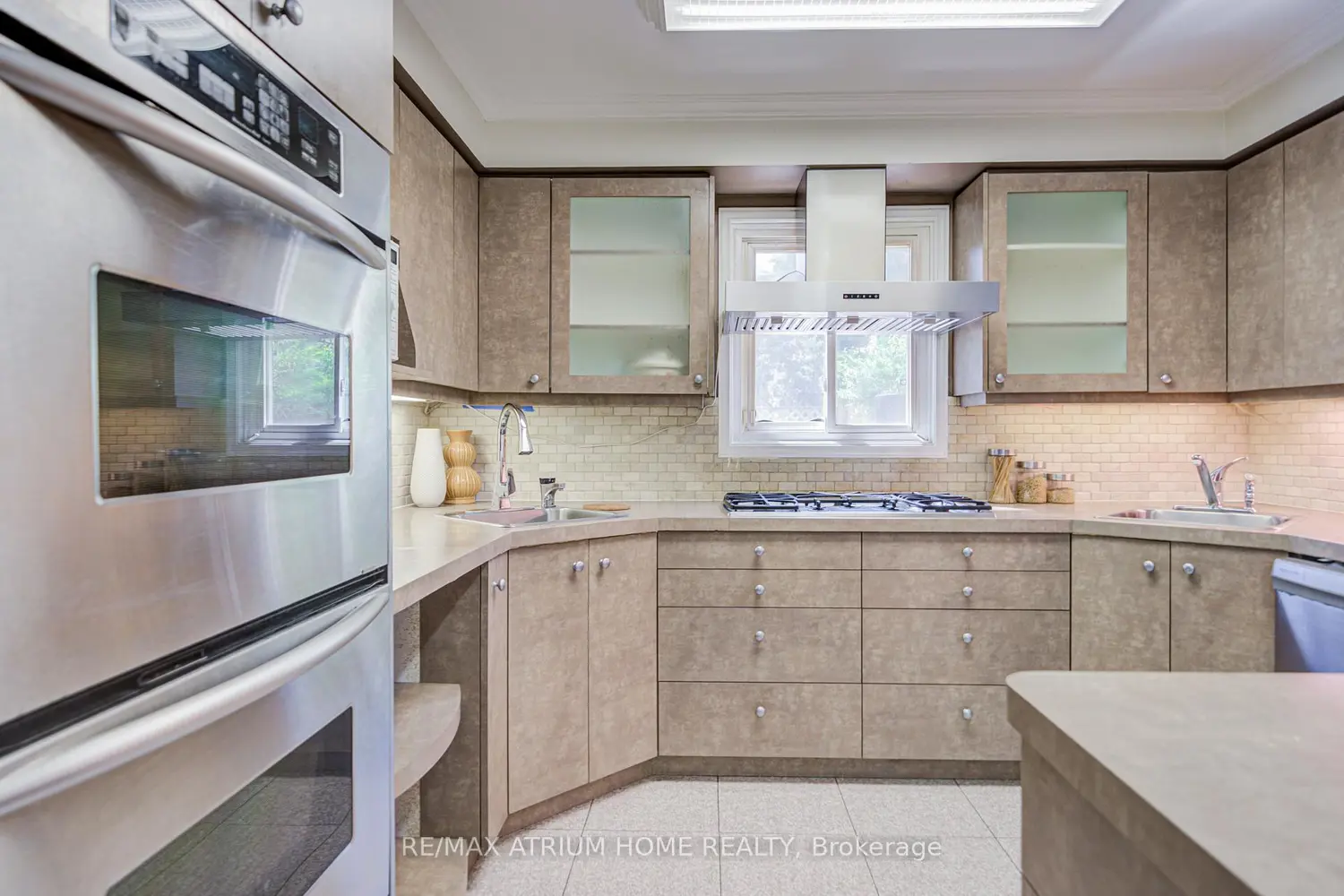 77 Rosedale Heights Drive photo 4