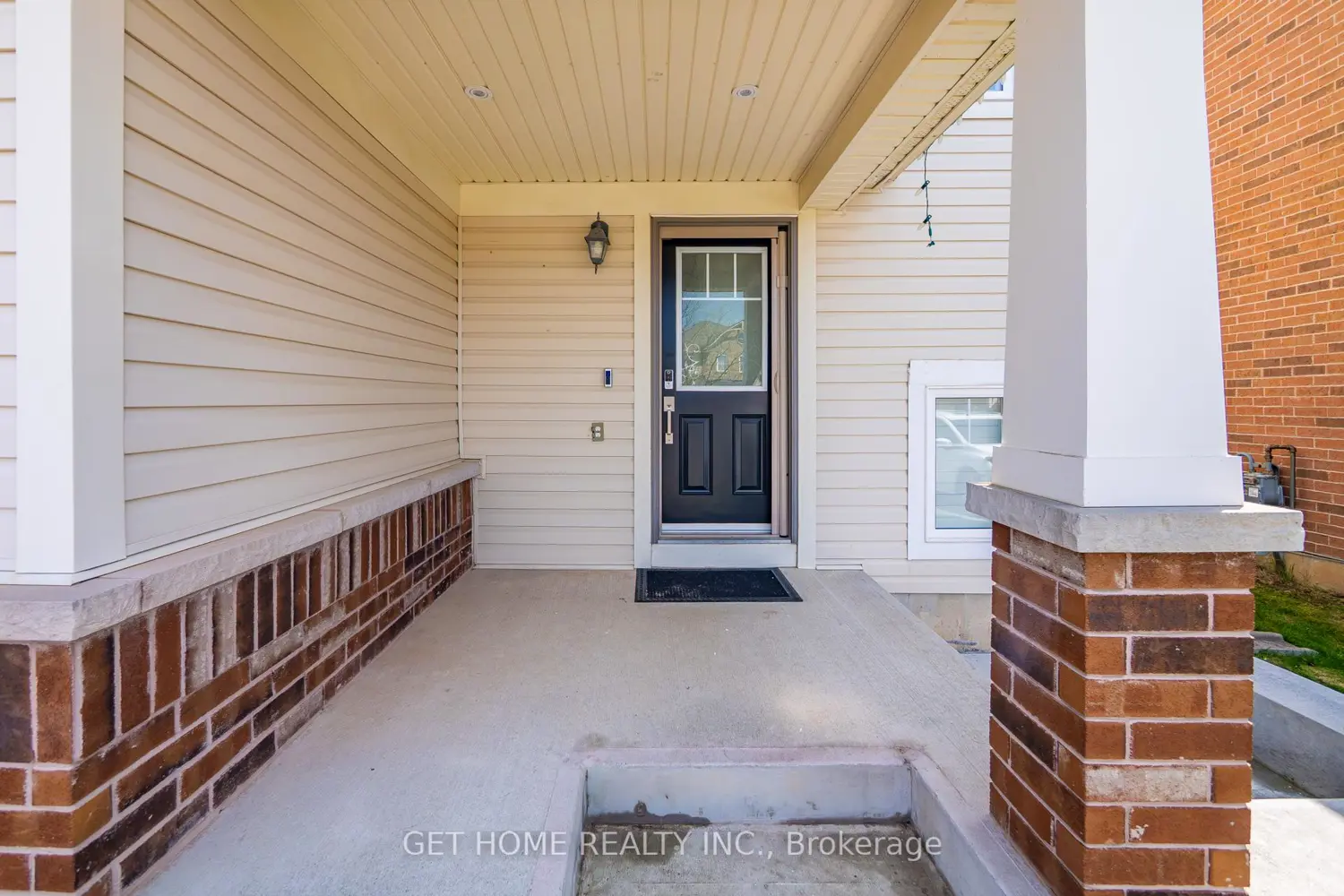 384 Dymott Avenue photo 3