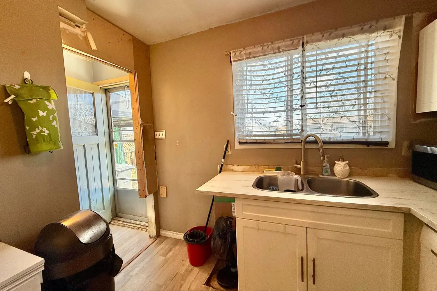 776 Grouse Crescent photo 5