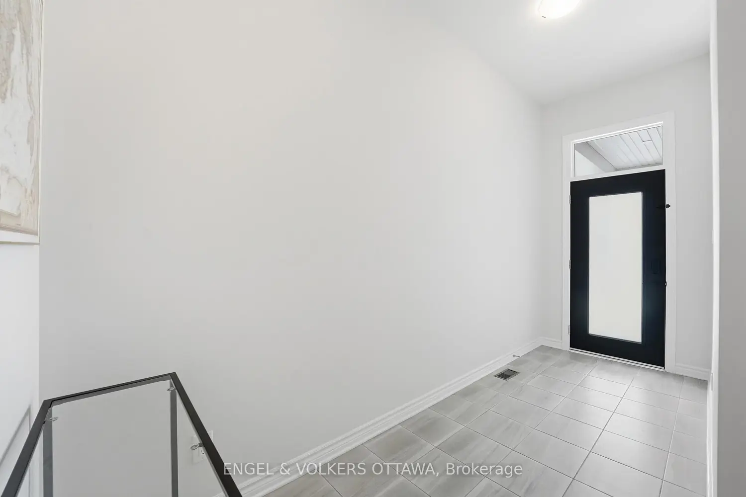 306 Oakmont Drive photo 2