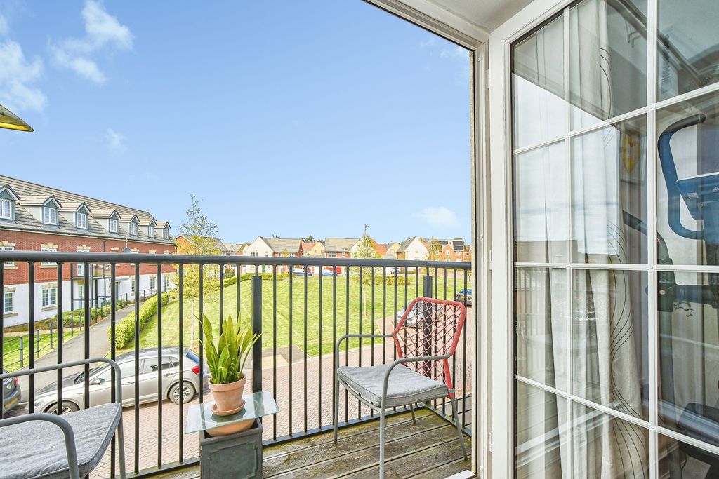 2 bed flat for saleAmpthill Way, Faringdon SN7
