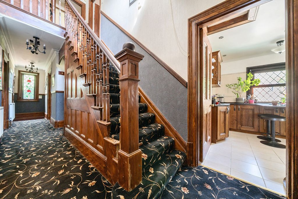 Additional image 15 of 4 bed detached house for saleLennox Road, Gravesend DA11