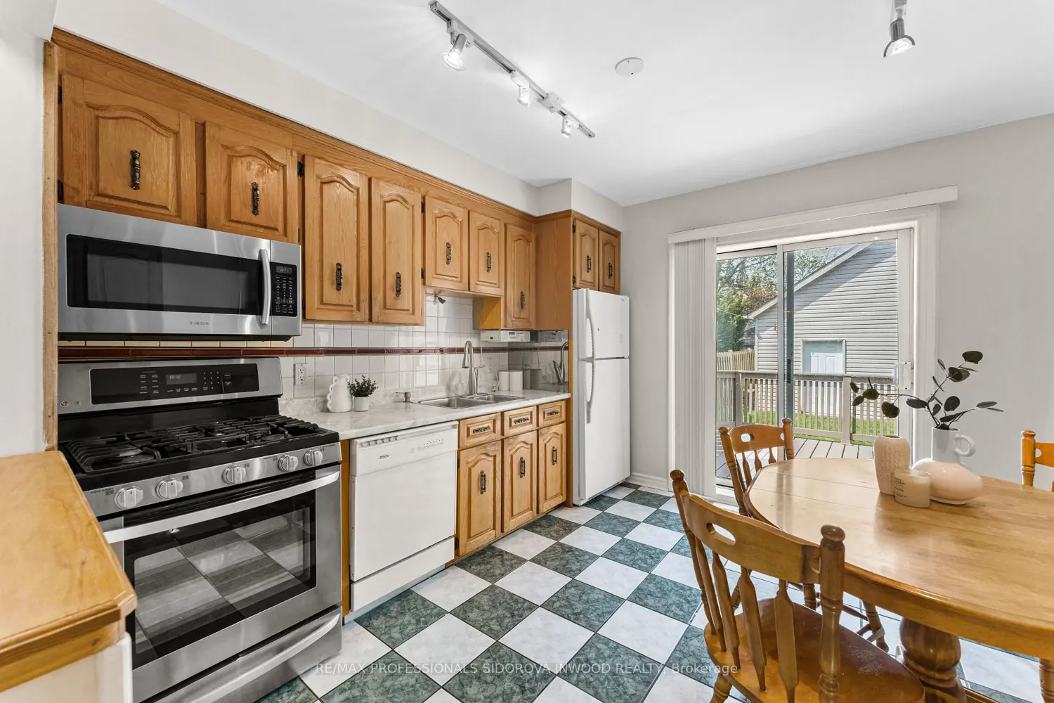 Additional image 10 of 580 Willard Avenue