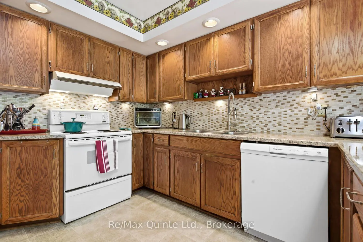 21858 Loyalist Parkway photo 5