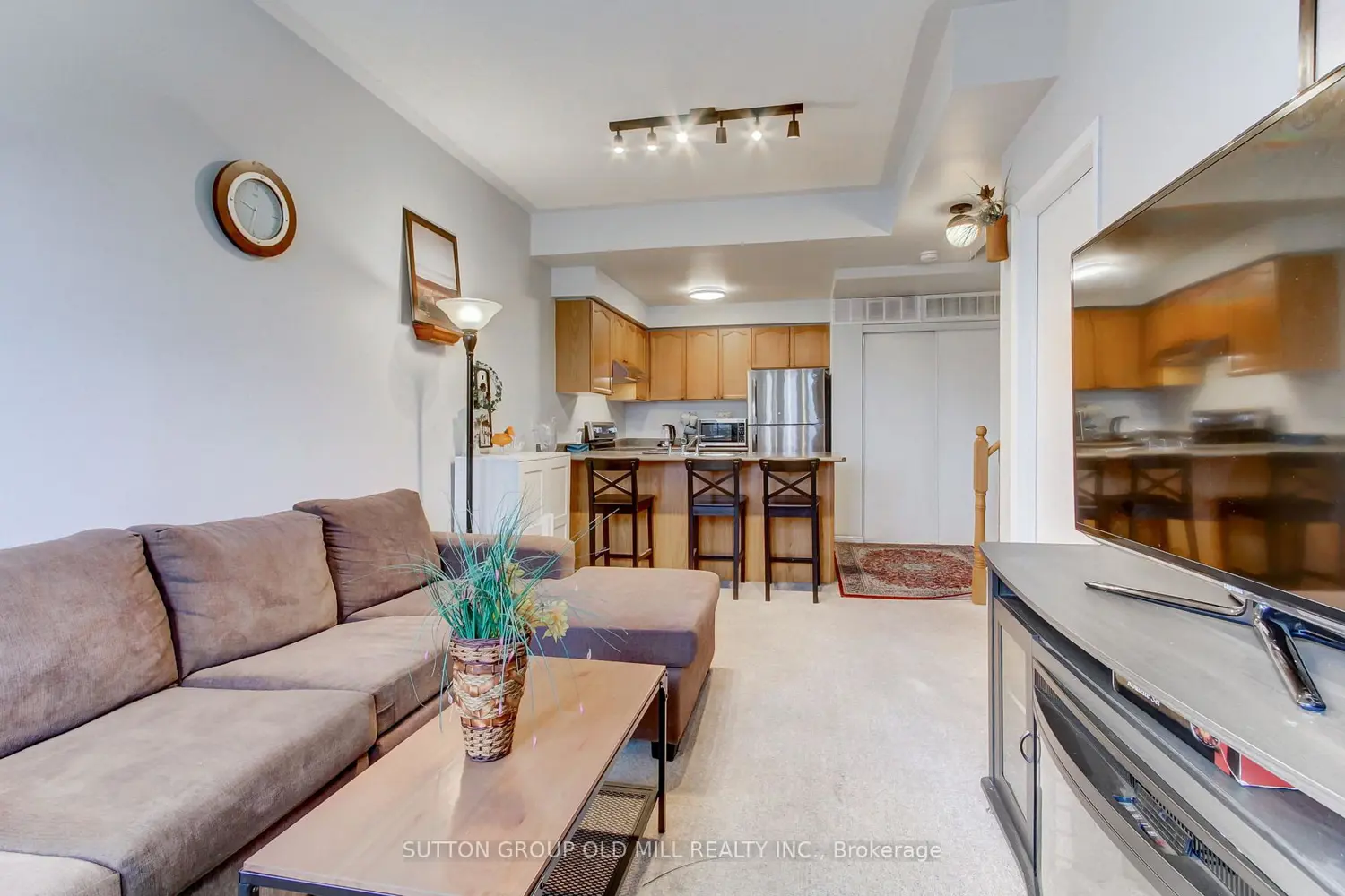 Additional image 7 of 760 Lawrence Avenue 167