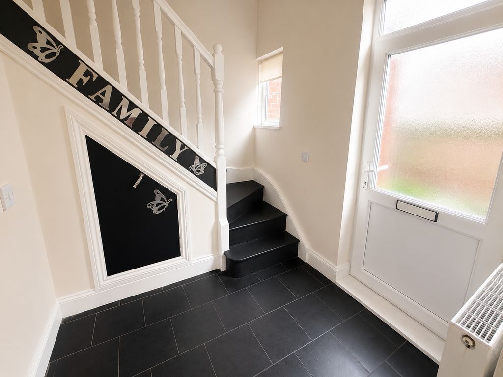 Additional image 2 of 2 bed flat for saleEleanor Street, Grimsby, Lincolnshire DN32
