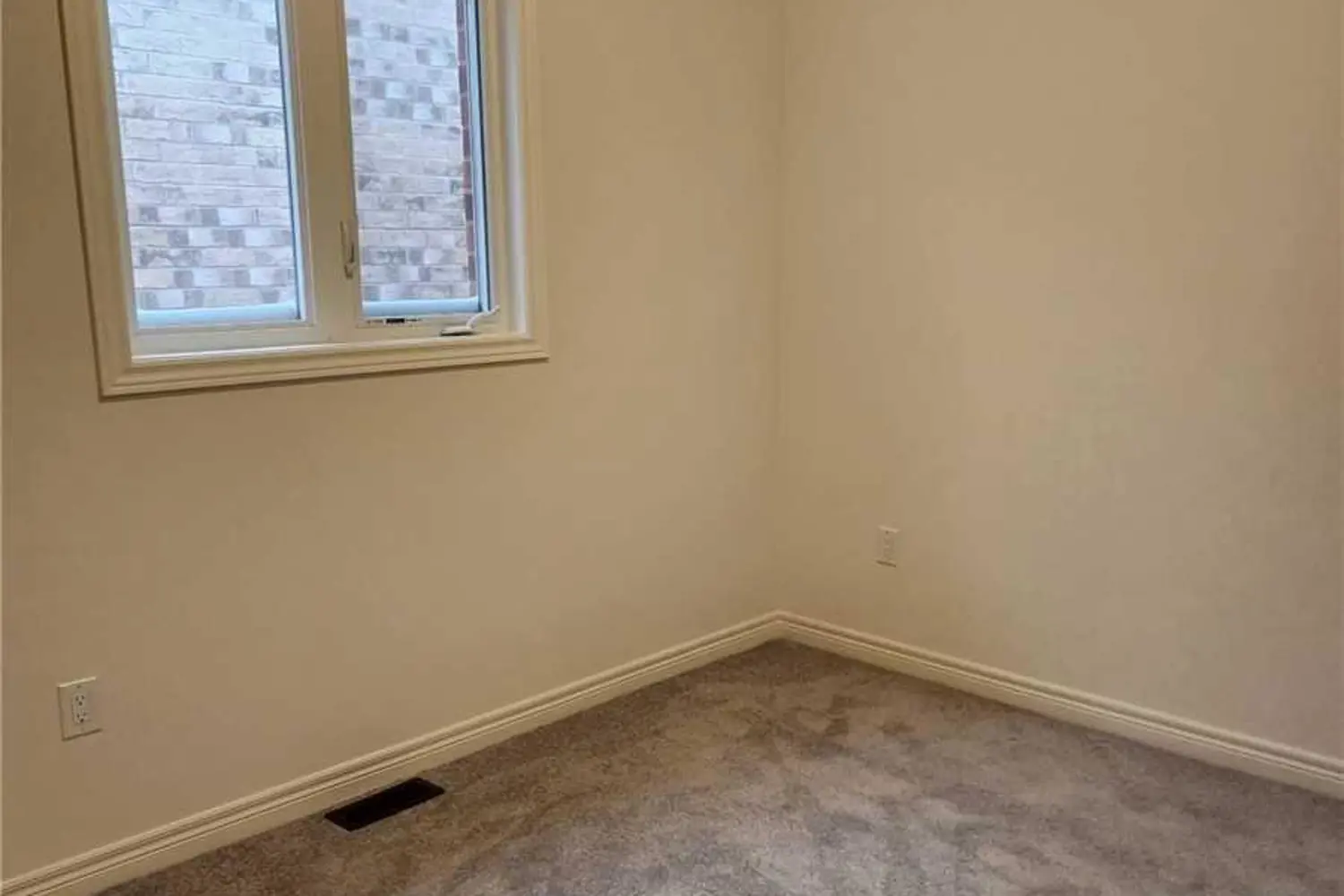 377 Skinner Road photo 3