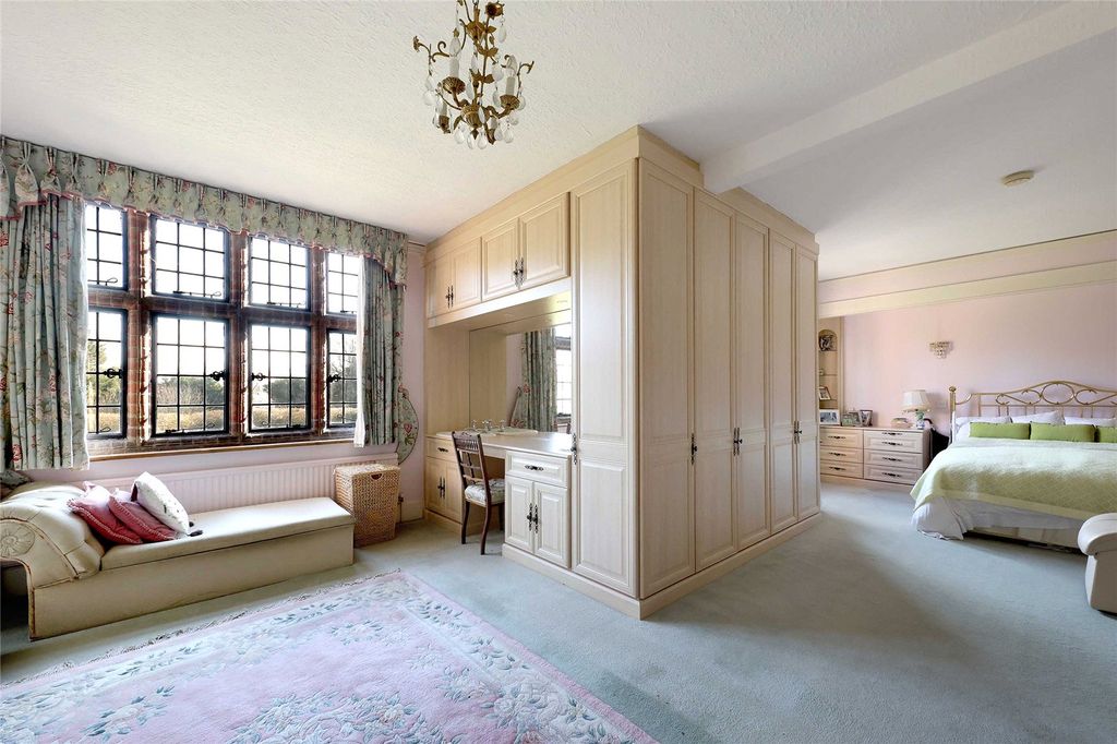 Additional image 9 of 11 bed detached house for saleSt. Huberts Lane, Gerrards Cross, Buckinghamshire SL9