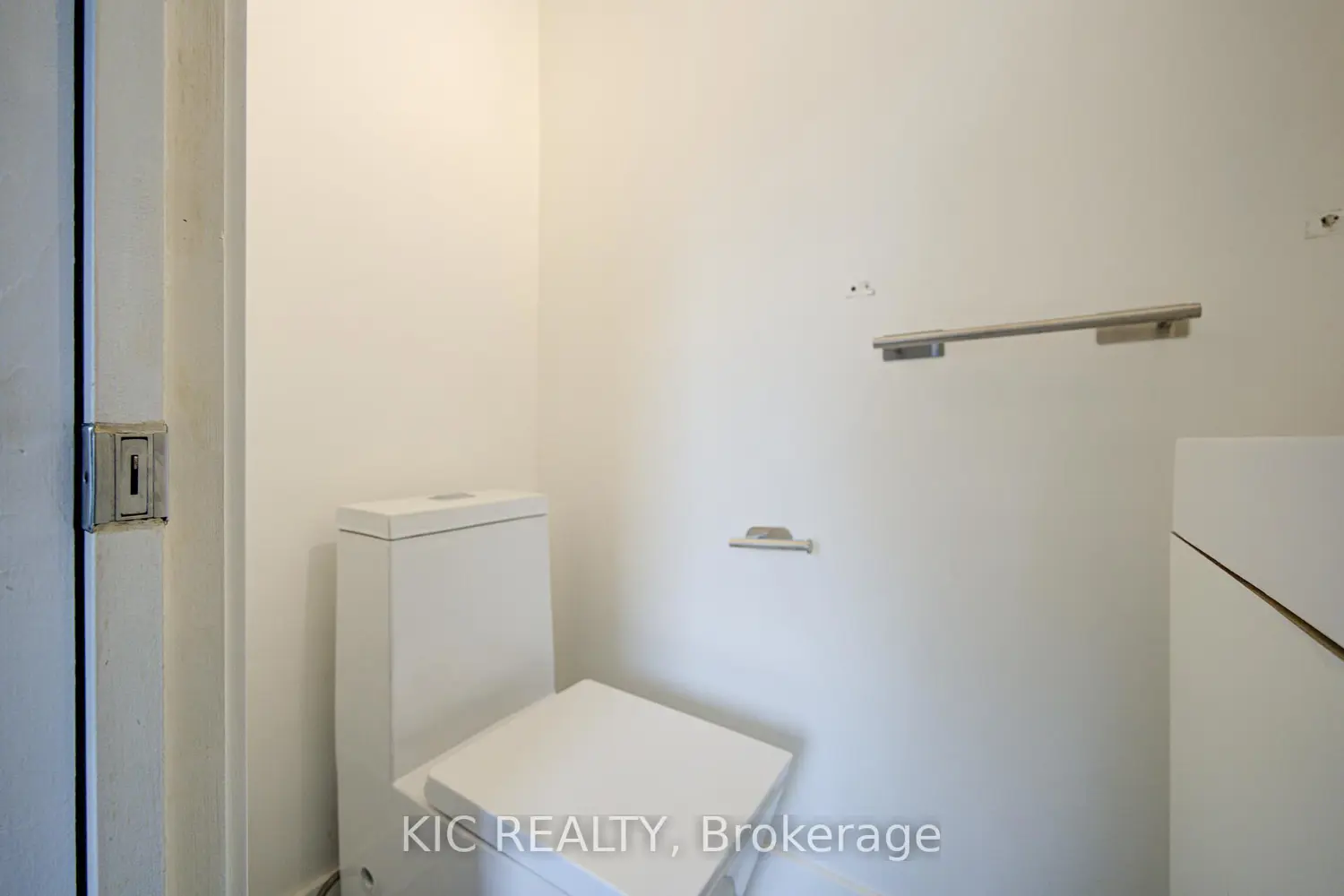 Additional image 12 of 35 Montcalm Avenue