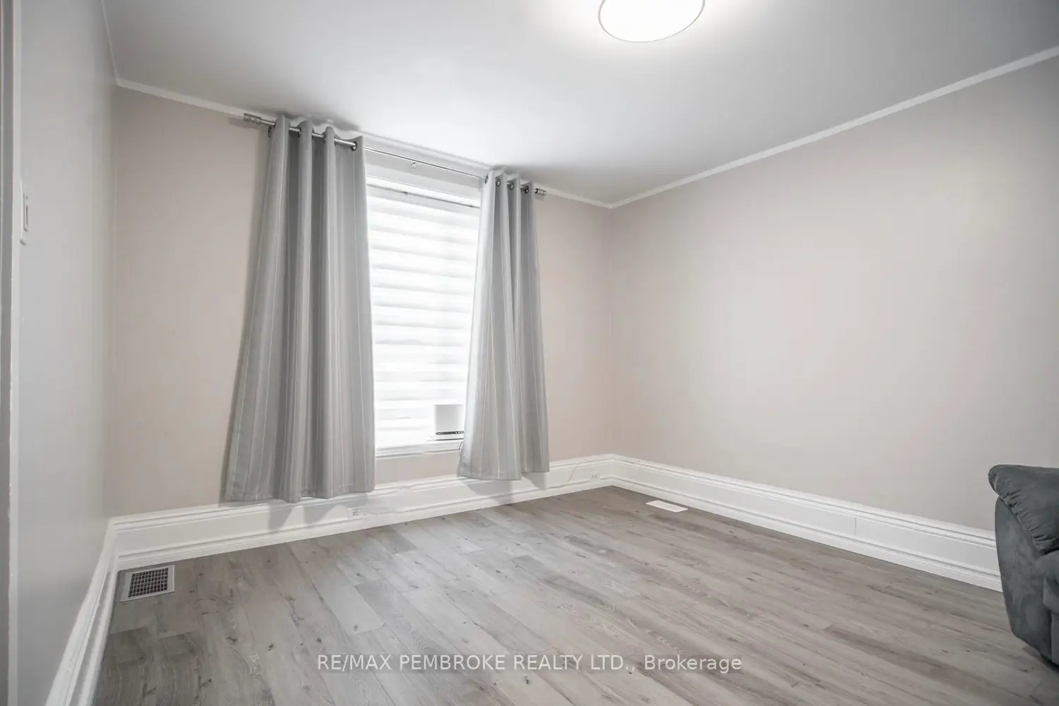 539 Mcgee Street photo 5