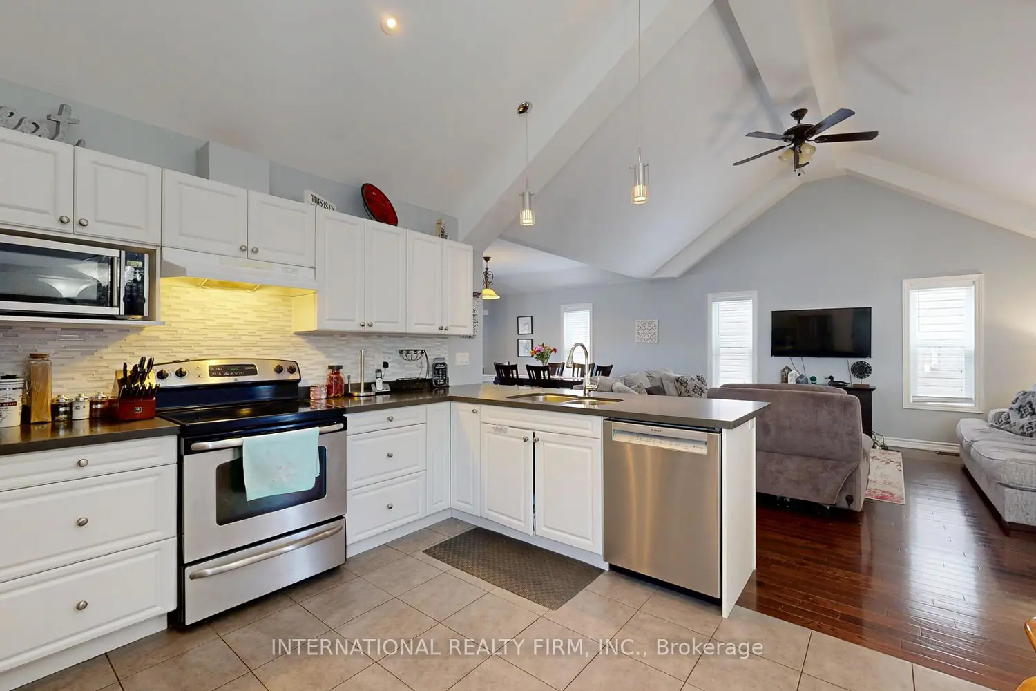 Additional image 11 of 438 Stirling Way