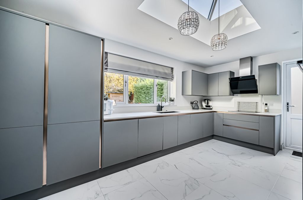 Additional image 9 of 4 bed detached house for saleAshley Road, Farnborough, Hampshire GU14