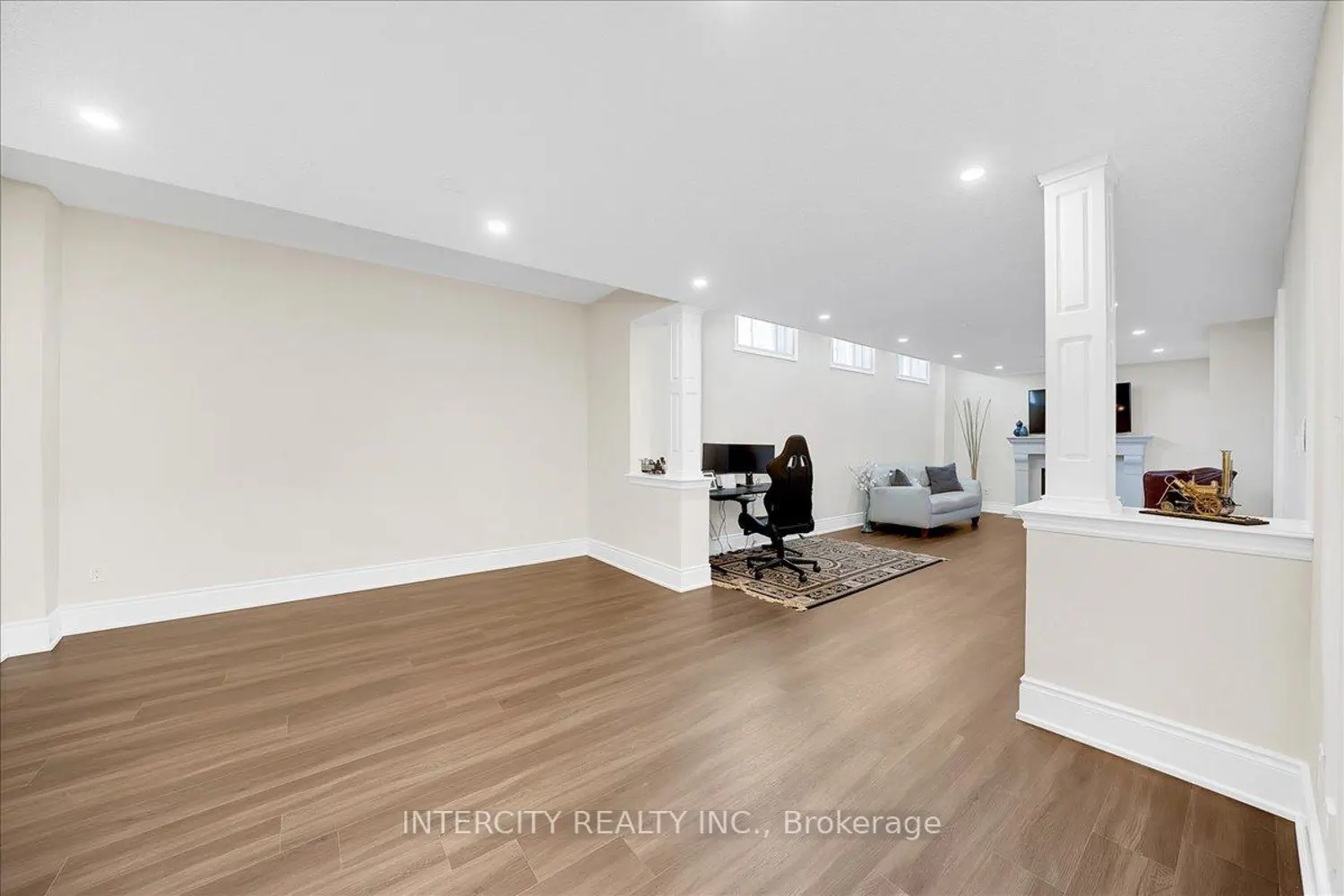 Additional image 14 of 233 Carisbrooke Circle