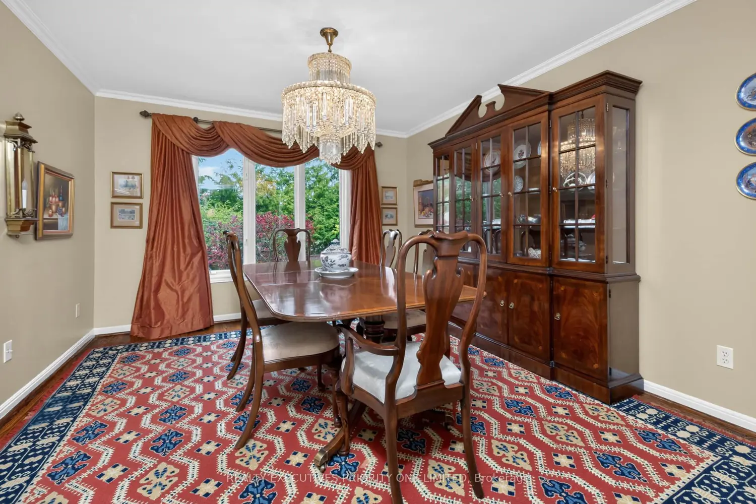 1149 Spragg Court photo 4