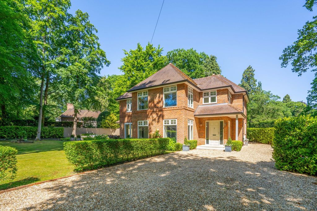 5 bed detached house for saleWaverley Avenue, Fleet GU51