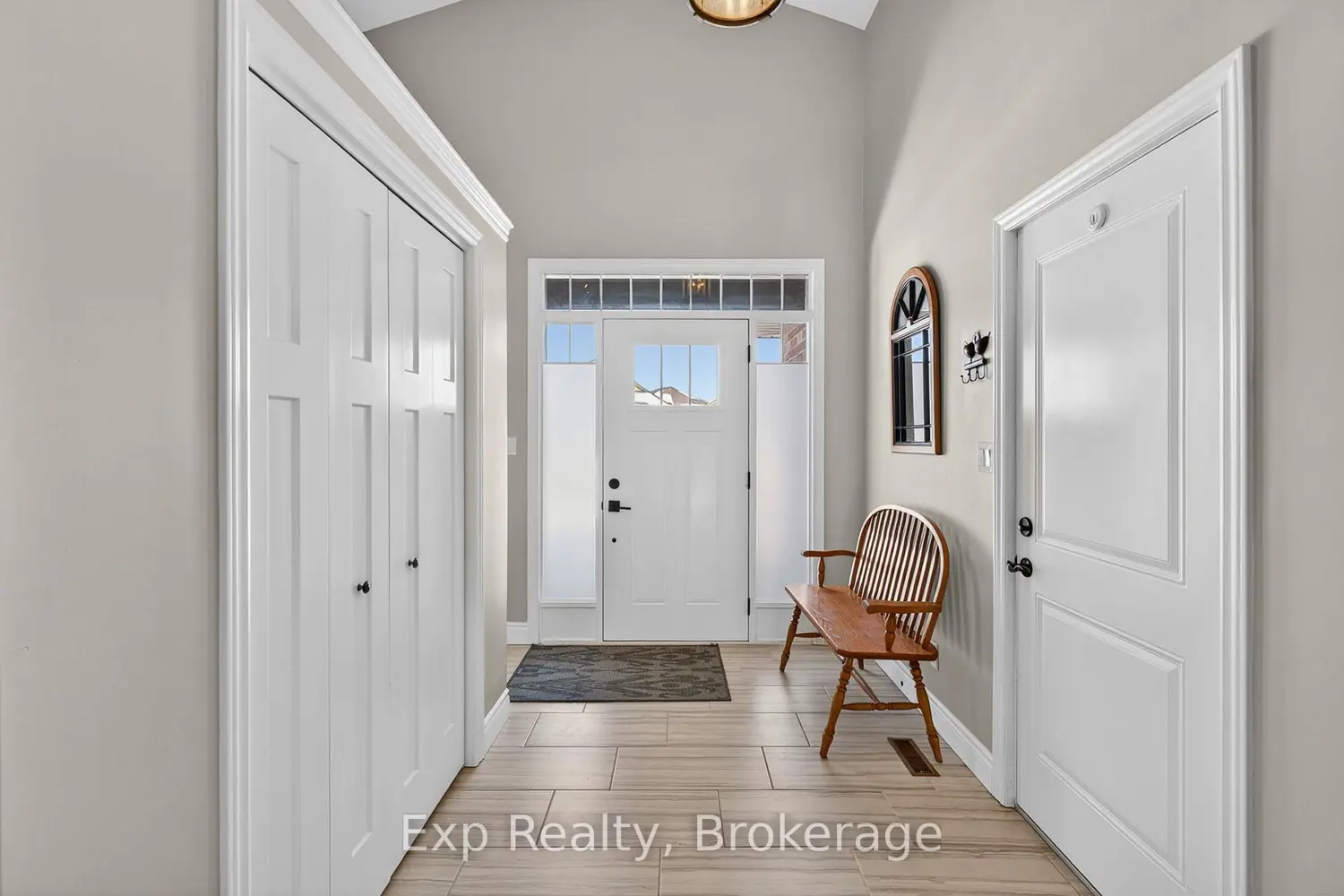 15 Kempton Avenue photo 4