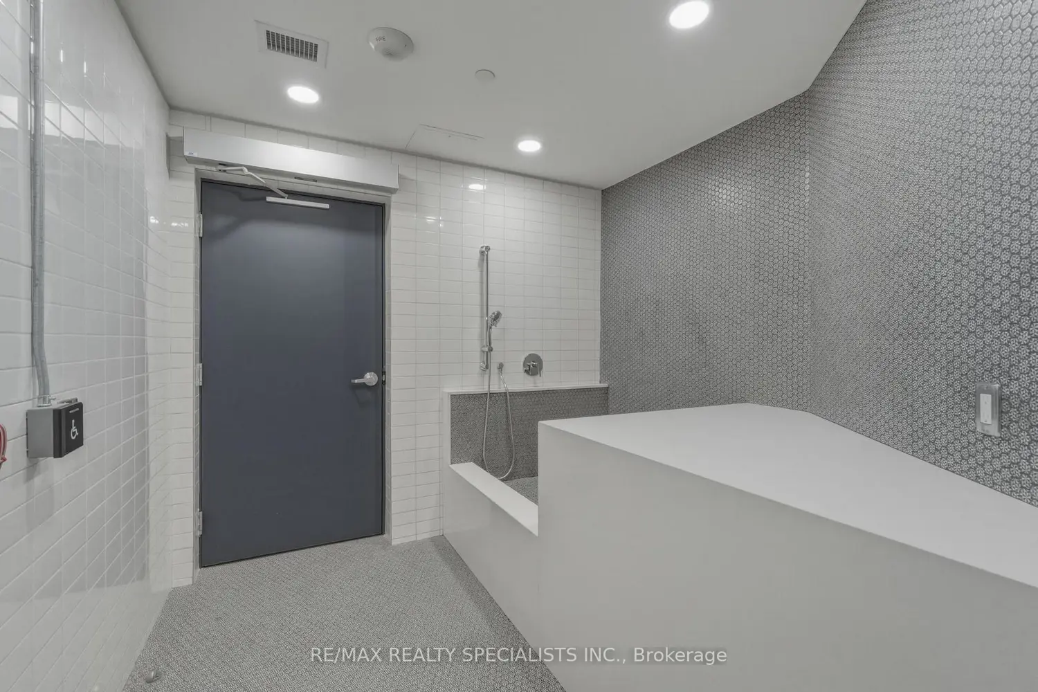 Additional image 9 of 405 Dundas Street 314