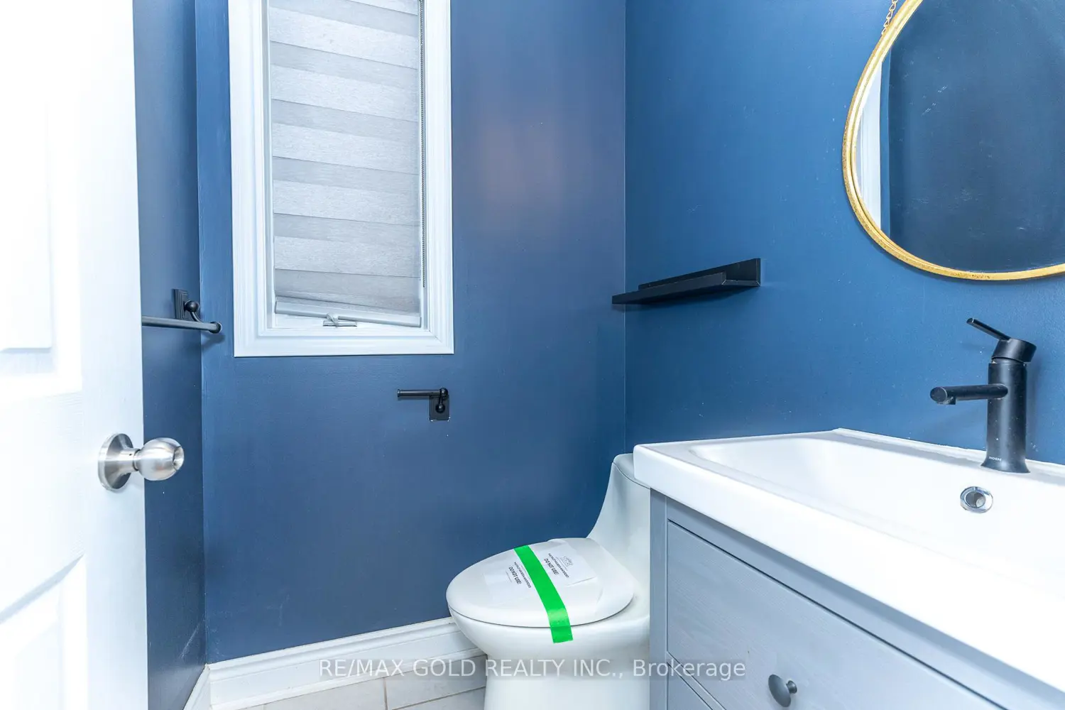943 Transom Crescent photo 4