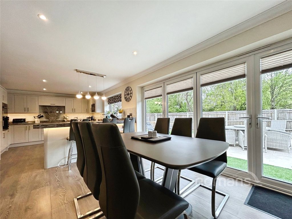 Additional image 24 of 4 bed detached house for saleGlebe Road, Farnborough, Hampshire GU14